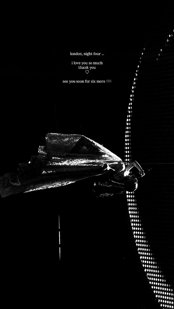 arianagrande arianagrande archive image