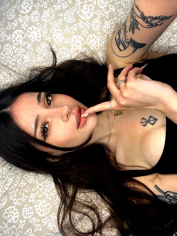 cata.leyah instagram image archive image