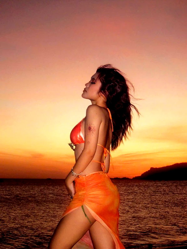 lyhythuedoxinh instagram image archive image
