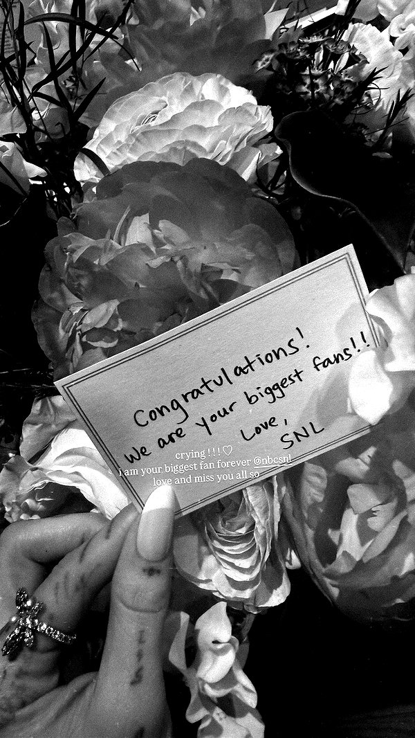 arianagrande instagram image archive image
