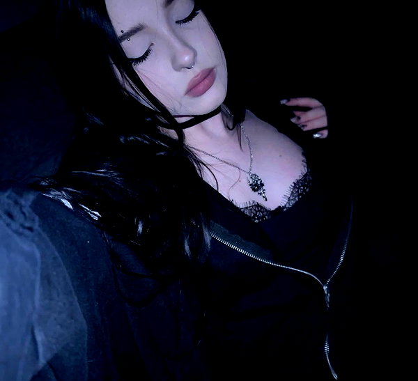 alllinauy instagram image archive image