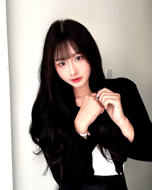 lai_931201 instagram image archive image