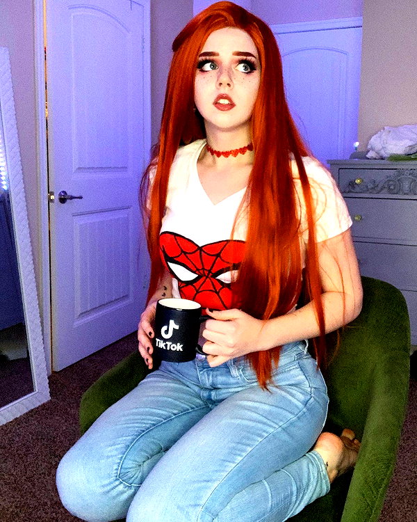 yeahimcaroline instagram image archive image