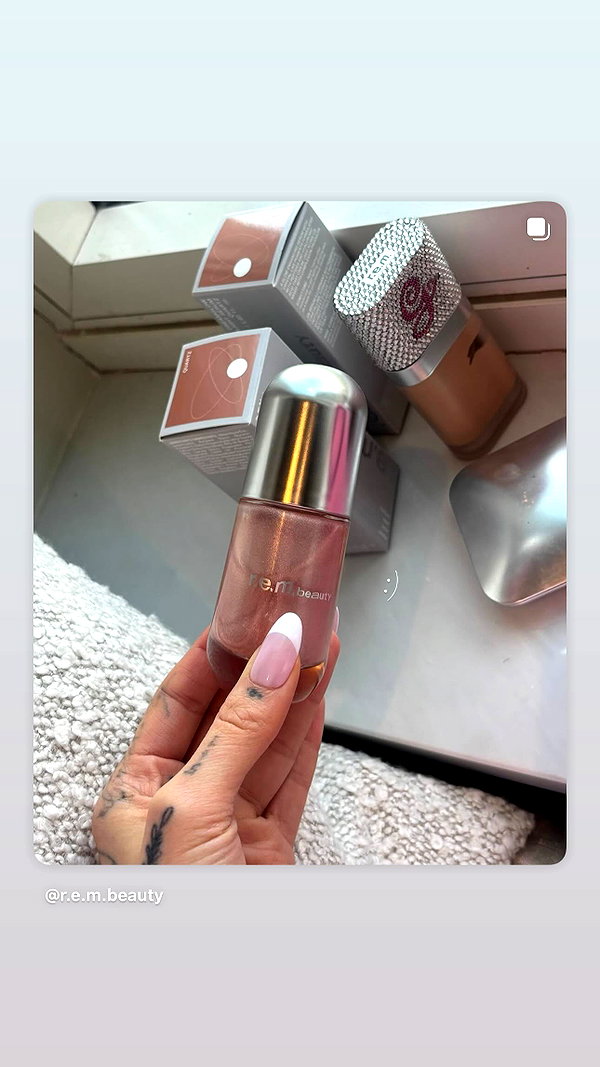 arianagrande instagram image archive image