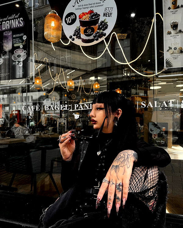 karin_orhov instagram image archive image