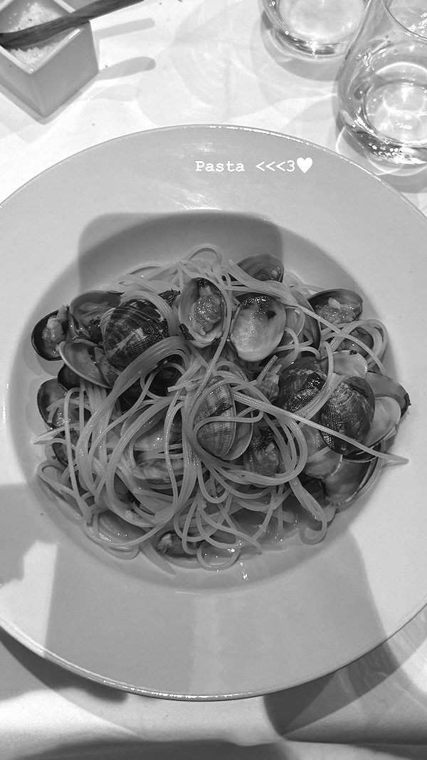 zoeliss instagram image archive image