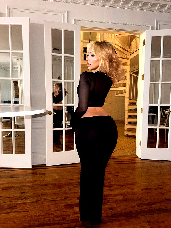 v.qx instagram image archive image
