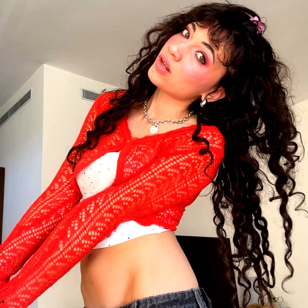 romi_henenson instagram image archive image