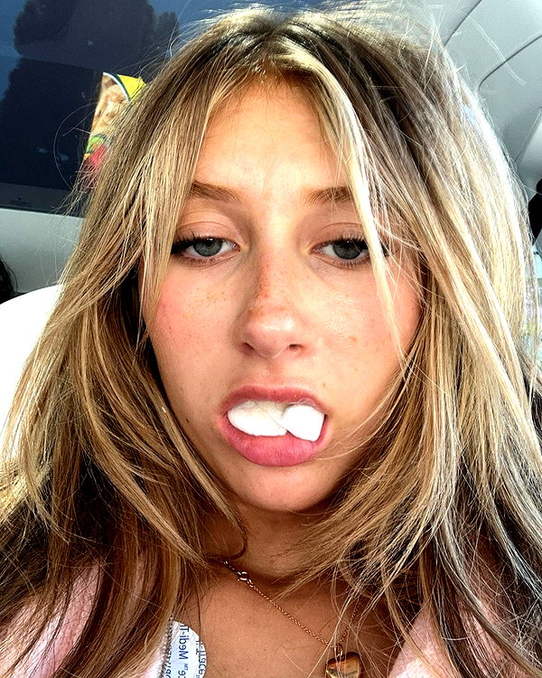 ellianawalmsley instagram image archive image