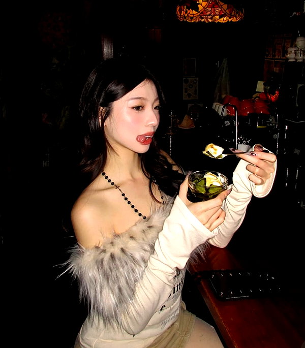 lyhythuedoxinh instagram image archive image