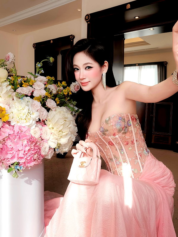lyhythuedoxinh instagram image archive image