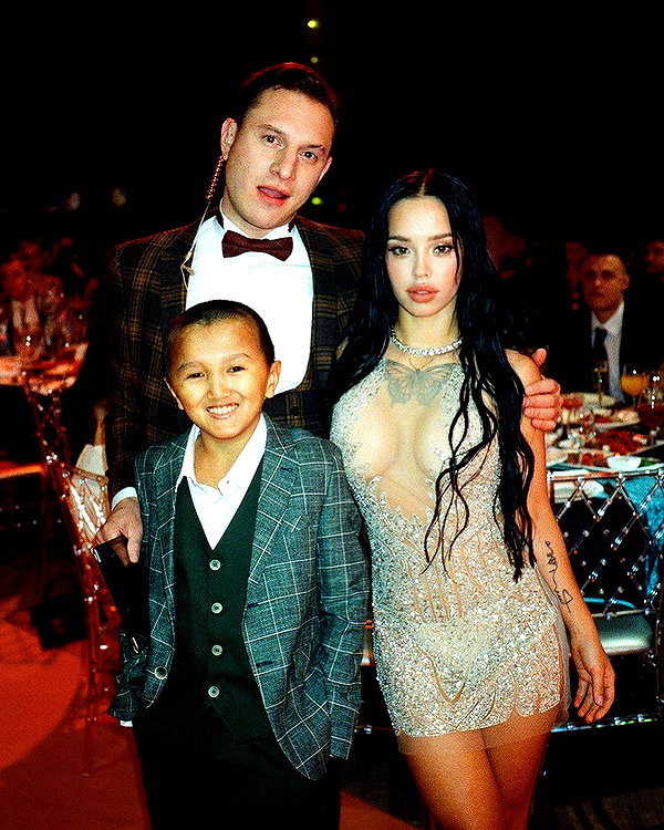lyna_com2000 instagram image archive image