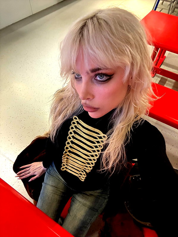 anya4everr instagram image archive image