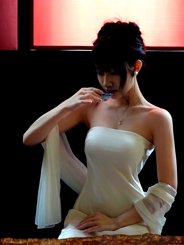 lyhythuedoxinh instagram image archive image