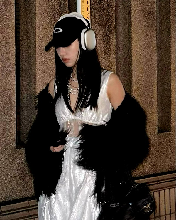 a.tinn___ instagram image archive image