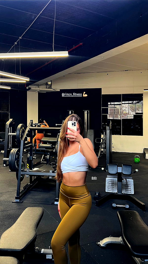 daniella_zeldis instagram image archive image