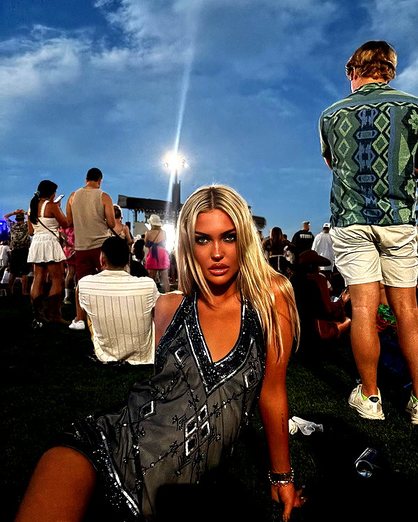 lizrrossi instagram image archive image