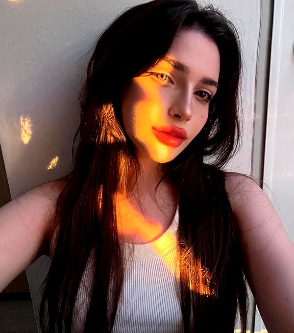 baddiesessence instagram image archive image