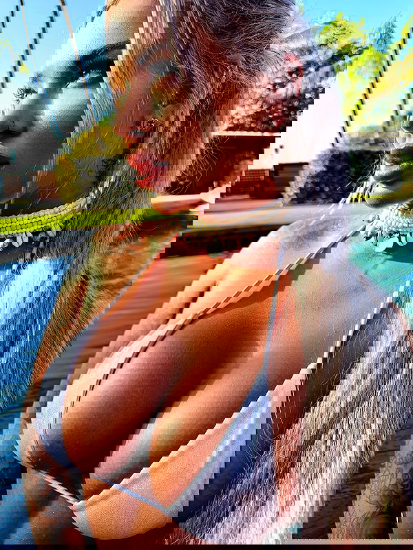 itshayleydavies itshayleydavies archive image