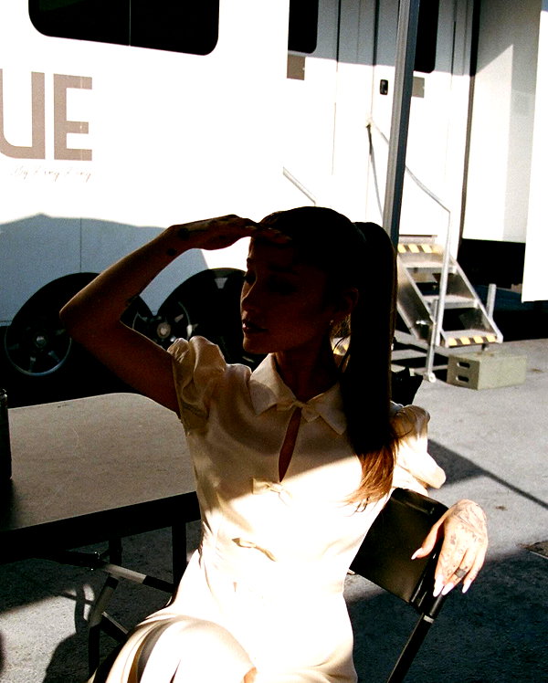 arianagrande instagram image archive image