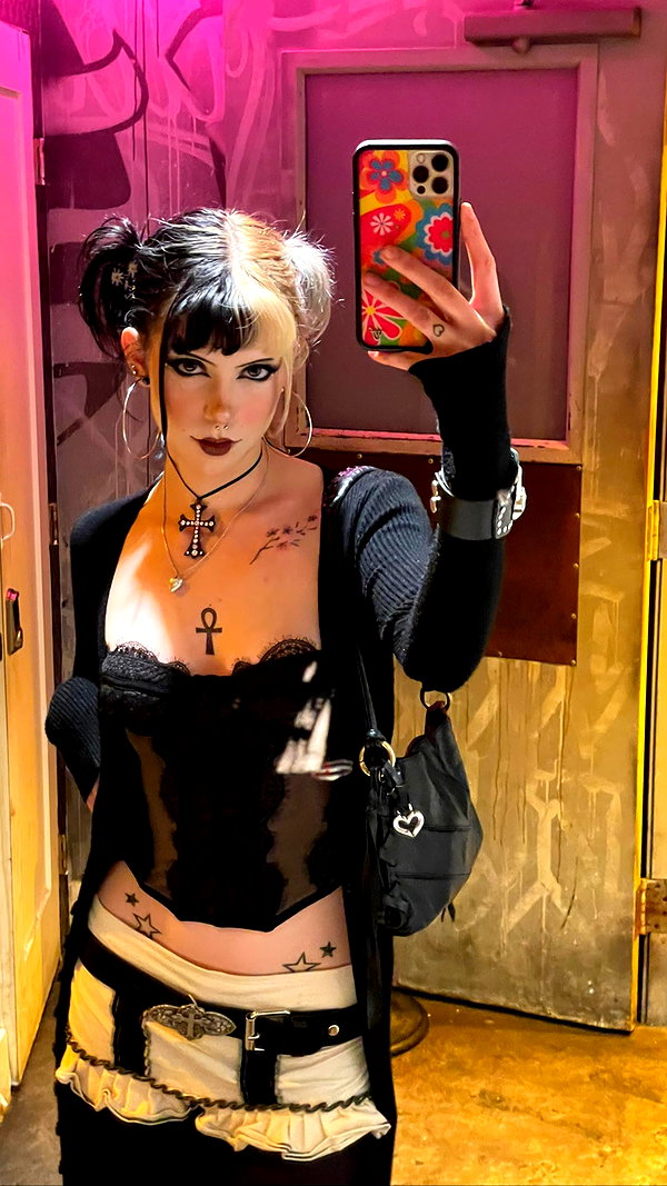 haileylayfield instagram image archive image