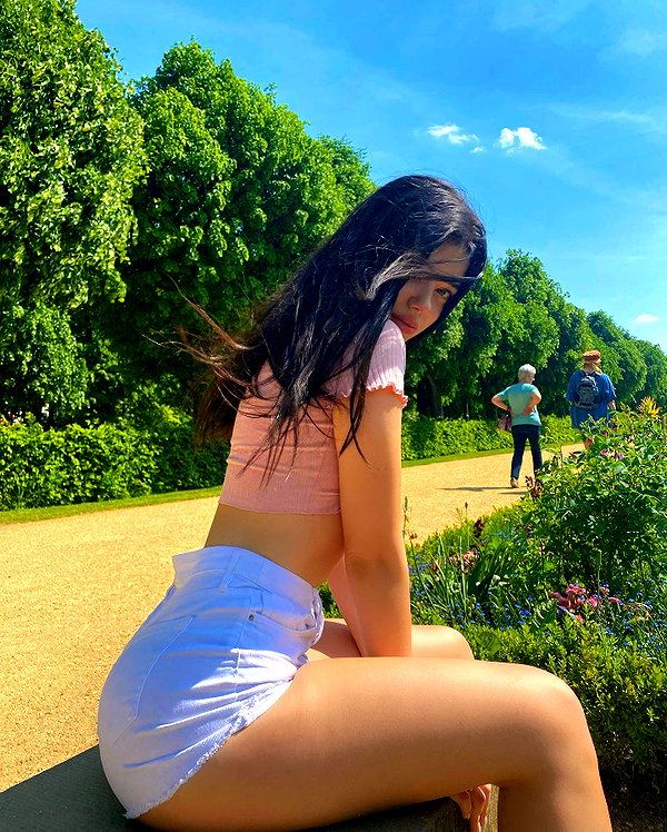 vanessa.rhd instagram image archive image