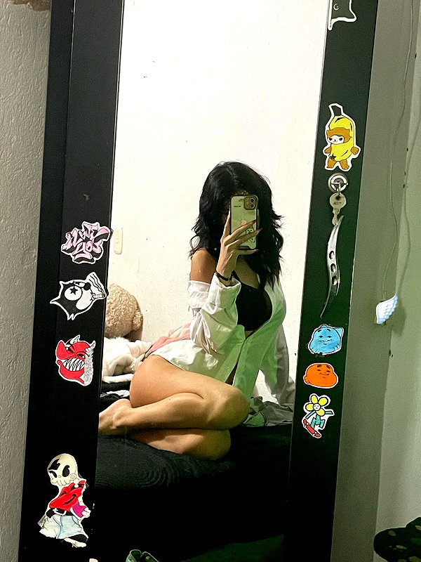 shevaal_x instagram image archive image