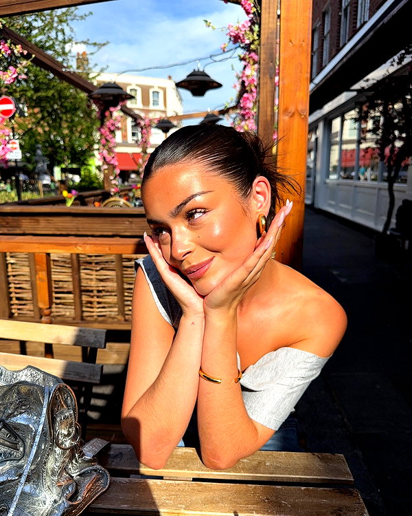 oliviaphillipps instagram image archive image
