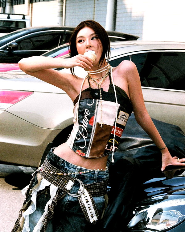 ll.lu1s instagram image archive image