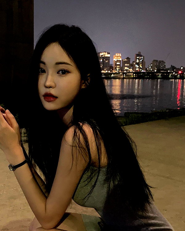daxbin instagram image archive image