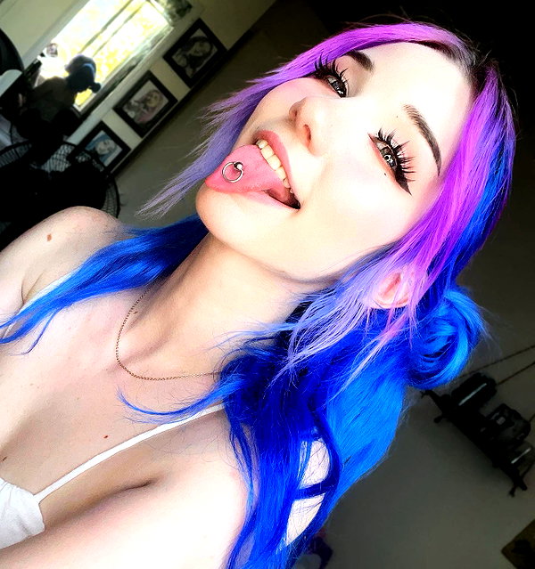 danielle.mercedie instagram image archive image