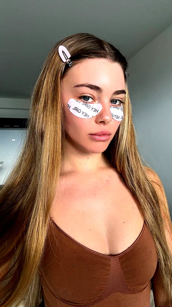 daniella_zeldis instagram image archive image