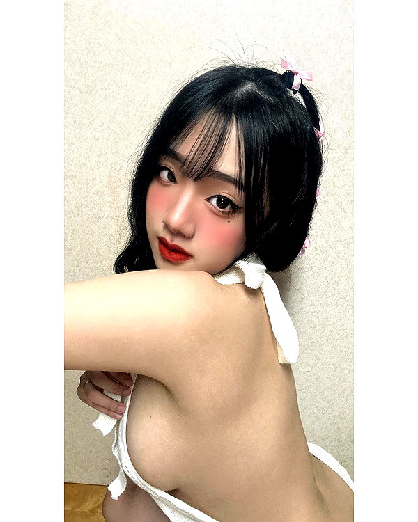 xiaojie._.891218 instagram image archive image