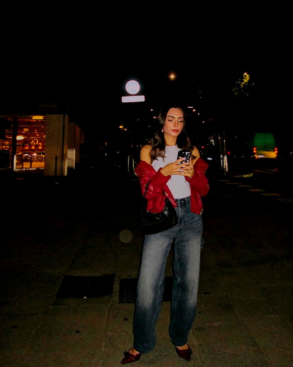 annabottoo instagram image archive image