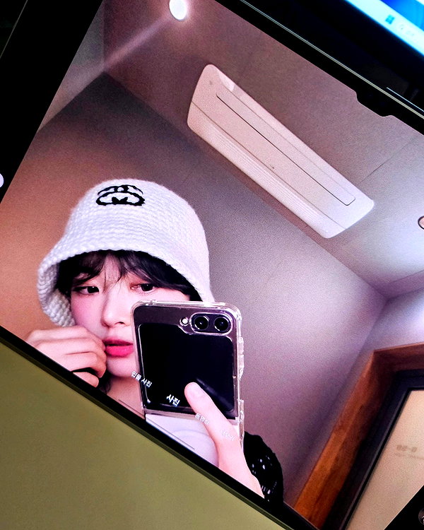 hhh.e_c.v instagram image archive image