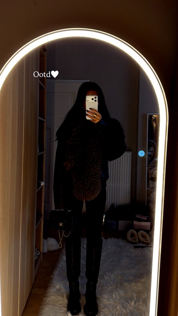zoeliss instagram image archive image