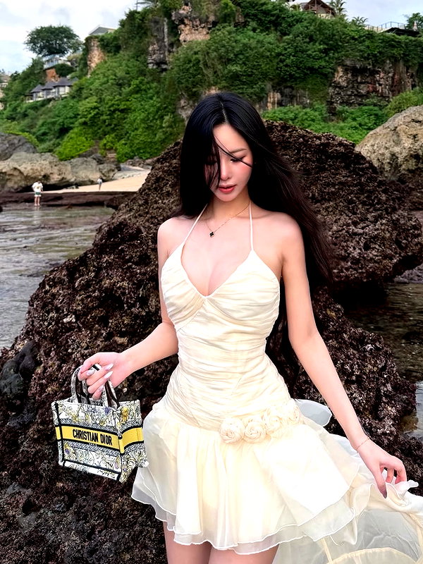 lyhythuedoxinh instagram image archive image