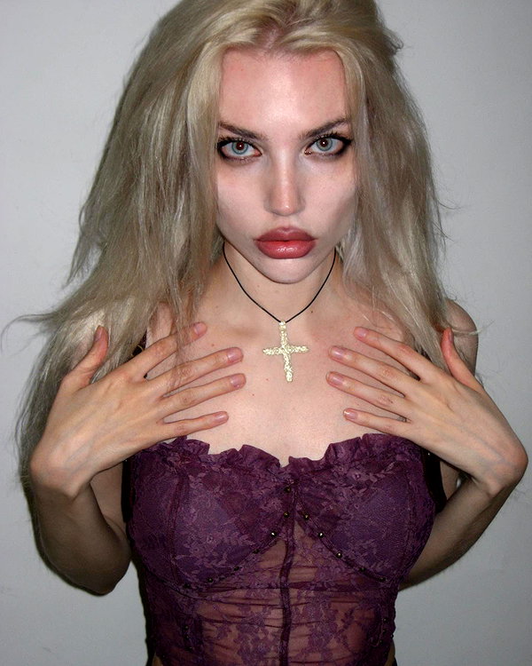 alien.hanna instagram image archive image