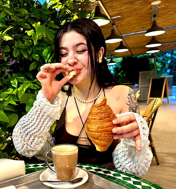 evasela__ instagram image archive image