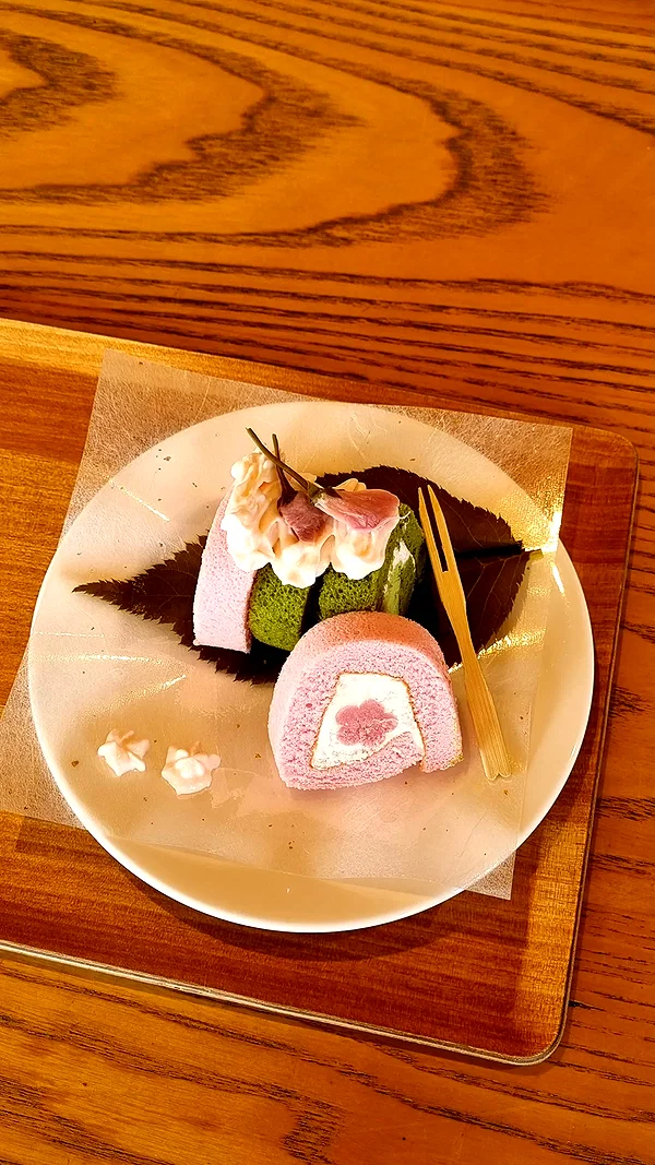 tamarli._ instagram image archive image