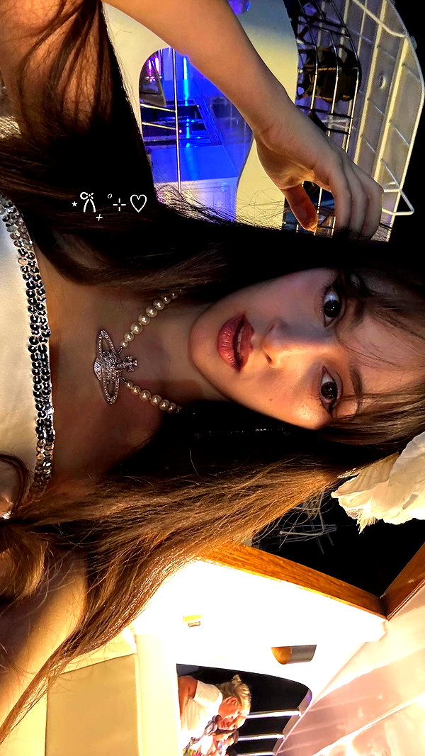 miumiustargirl archive image
