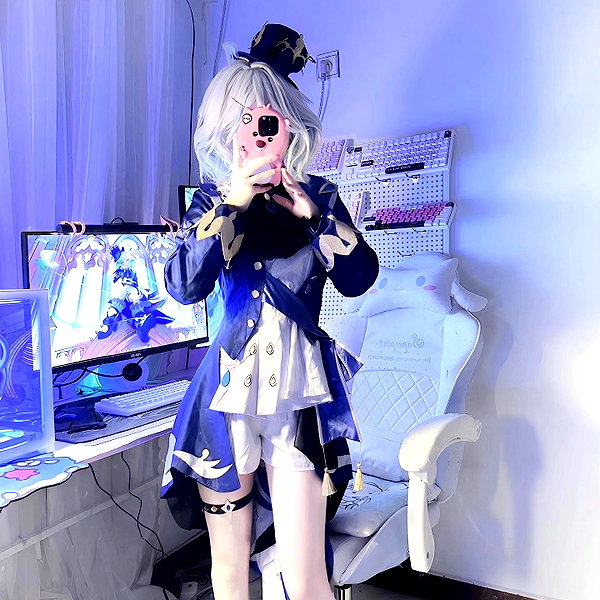 gallery_cosplayer instagram image archive image