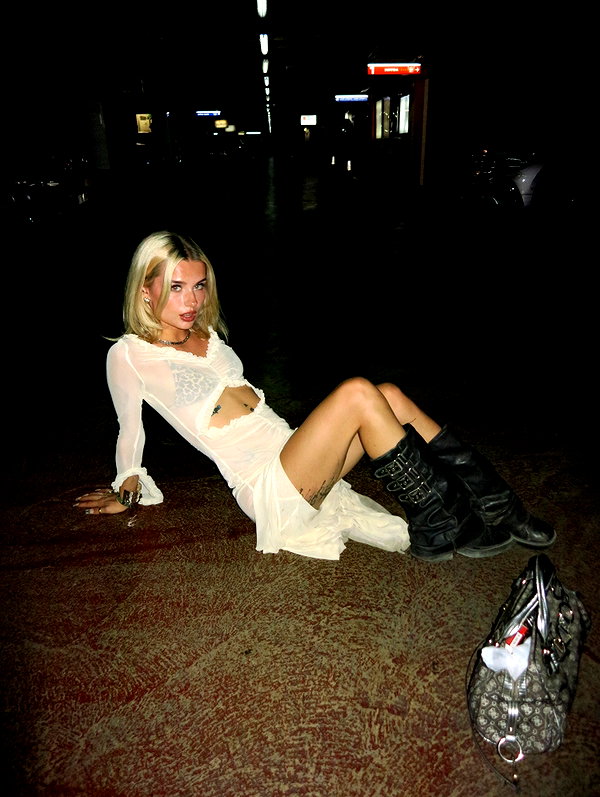 bymonamarie instagram image archive image