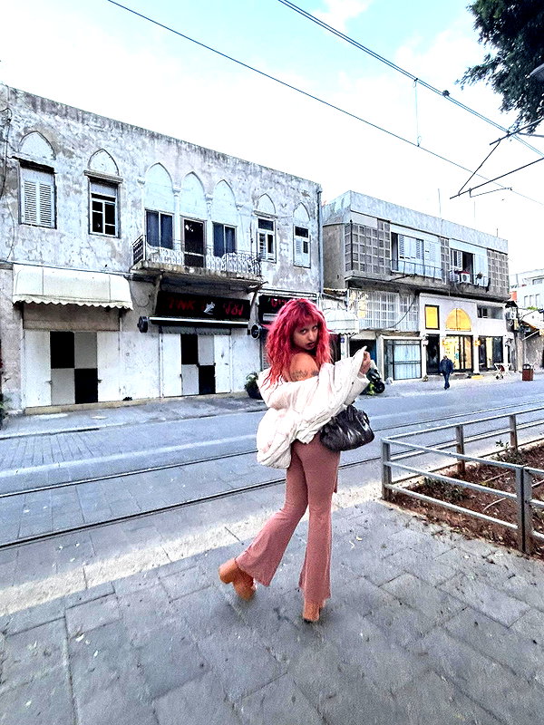 naamasini instagram image archive image