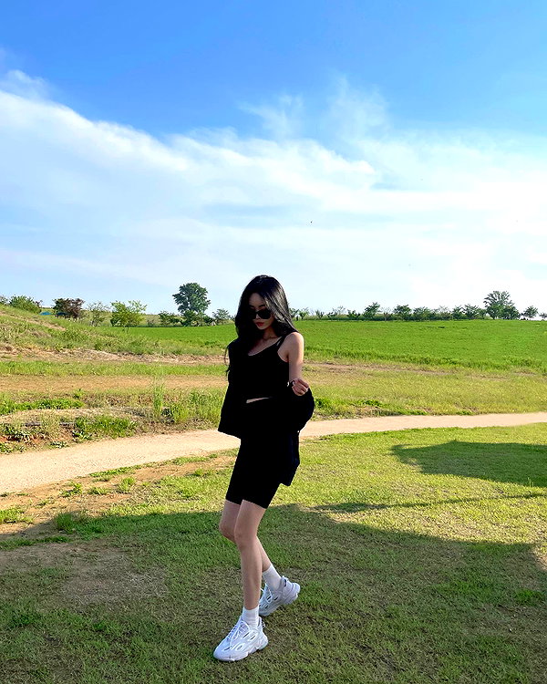 daxbin instagram image archive image