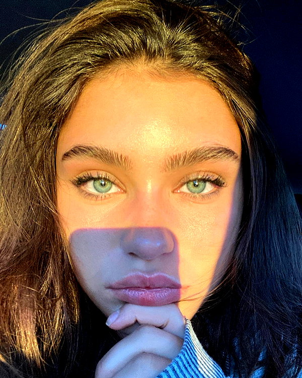 baddiesessence instagram image archive image