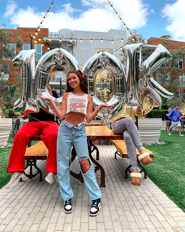 chloerosenbaum instagram image archive image