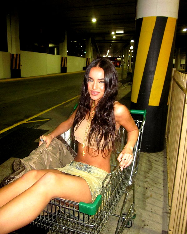 ellachristo instagram image archive image