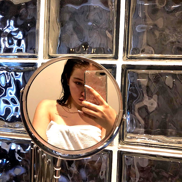 veroni22ka instagram image archive image