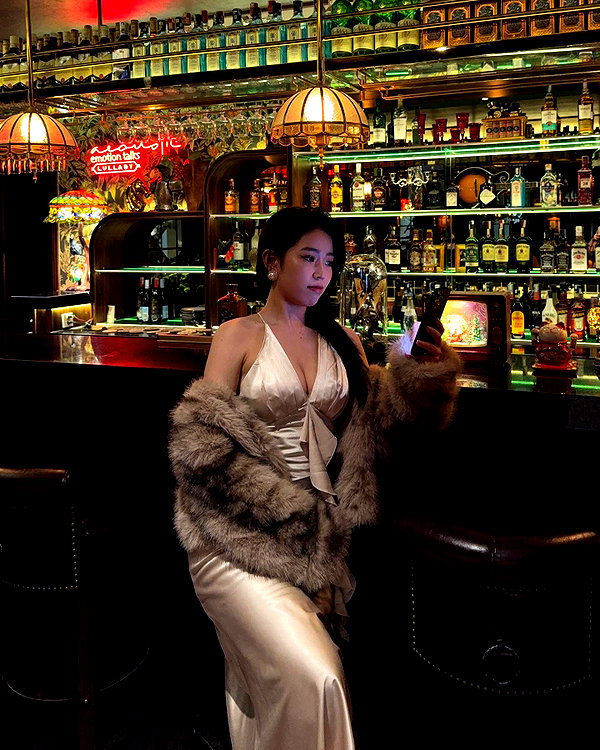 lyhythuedoxinh instagram image archive image